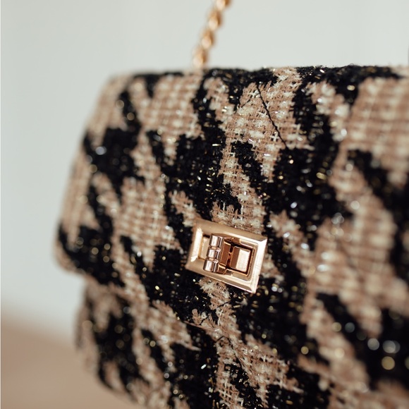 Black & Tan Tweed Crossbody Bag with gold chain - Picture 3 of 4